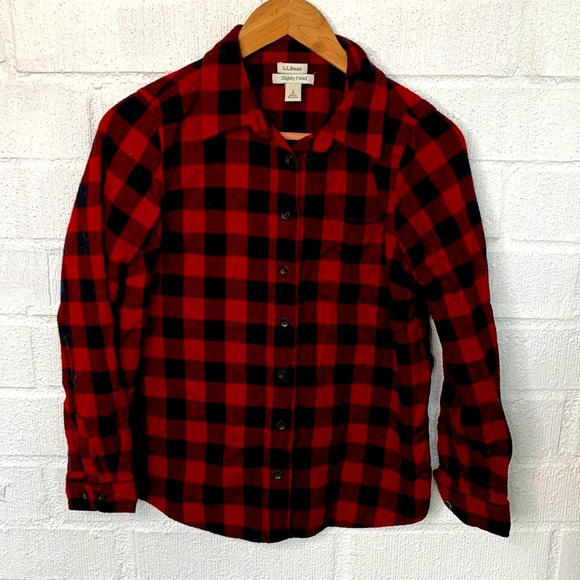 L.L. Bean Flannel Button Down Red Slightly Fitted Blouse size Small Petite - Picture 1 of 5
